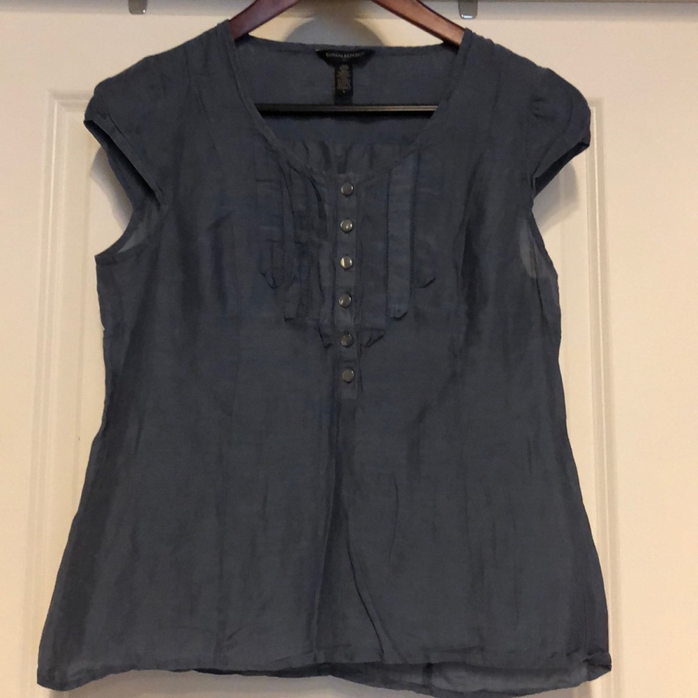 🌸Bundle sale 5 tops Banana Republic & Kensiegirl